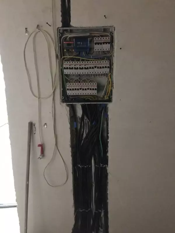 Монтаж електропроводки в будинках з газобетону та піноблоку