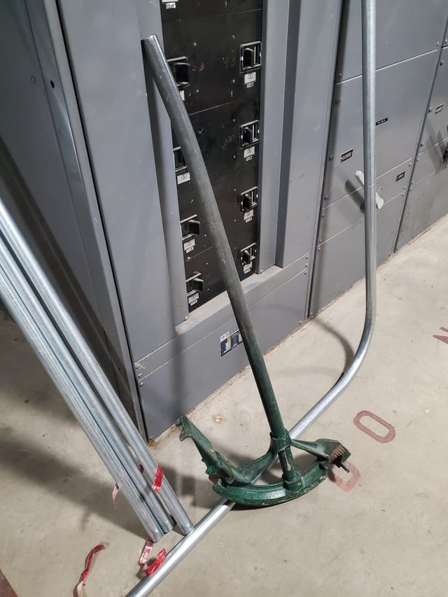 Ручне згинання 1 1/4" EMT